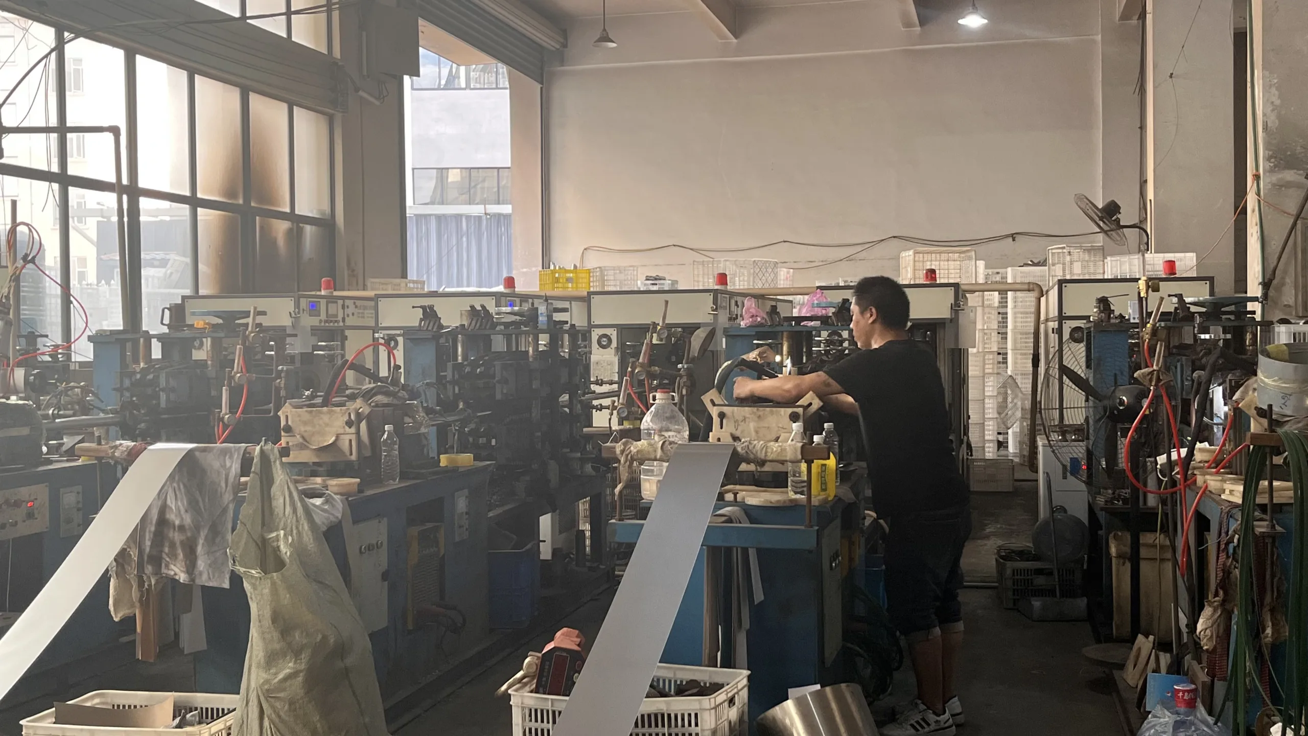 Stainless steel bottle surface finishing